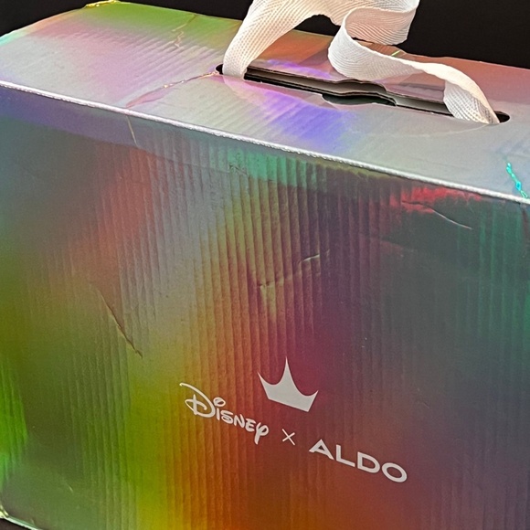 ALDO DISNEY Gold Rose Heels - Size US6.5 - Picture 8 of 9